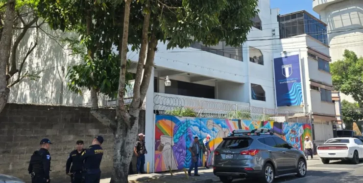 Nuevas autoridades olímpicas guatemaltecas toman posesión del edificio “usurpado”