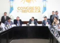 Empresarios piden normas regionales en ley de etiquetado discutida por el Congreso de Guatemala