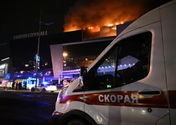 Al menos 40 muertos y 100 heridos en ataque terrorista en Moscú