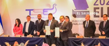 Diputados salvadoreños electos reciben sus credenciales oficiales para período 2024-2027