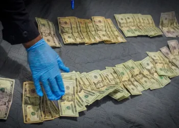 Arrestan a 10 miembros de una red de narcodelivery en El Salvador