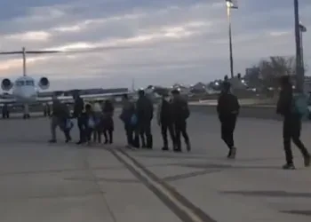 México retorna a Guatemala a 100 migrantes menores de edad