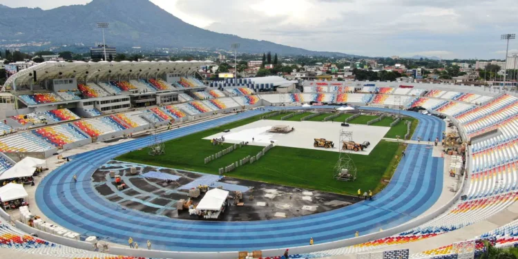 Selección salvadoreña recibirá al Cádiz CF para la reinauguración del estadio Mágico González