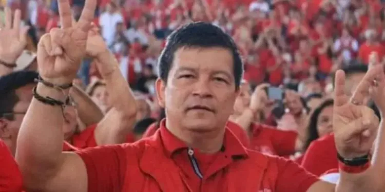 Excandidato de antigua guerrilla salvadoreña quiere dirigir su partido pese a malos resultados electorales