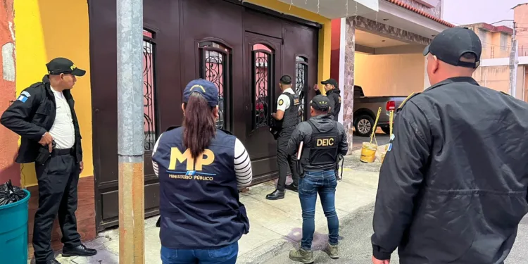 Fiscalía de Guatemala allana locales en operación contra falsificadores de documentos y tramitadores de visas falsas