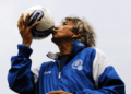 El ídolo del fútbol salvadoreño Mágico González cumple 66 años