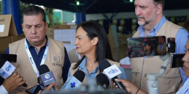 OEA dice que elecciones en El Salvador se desarrollan con normalidad, pero con baja afluencia