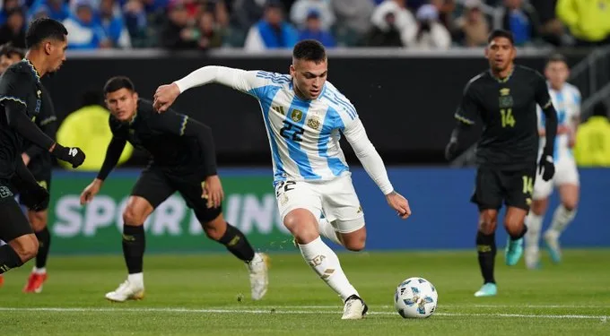 El Salvador naufraga ante Argentina y pierde 3-0