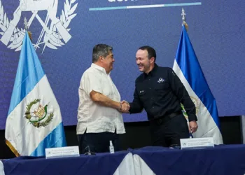 El Salvador y Guatemala reforzarán la seguridad fronteriza por aumento en el cruce de turistas