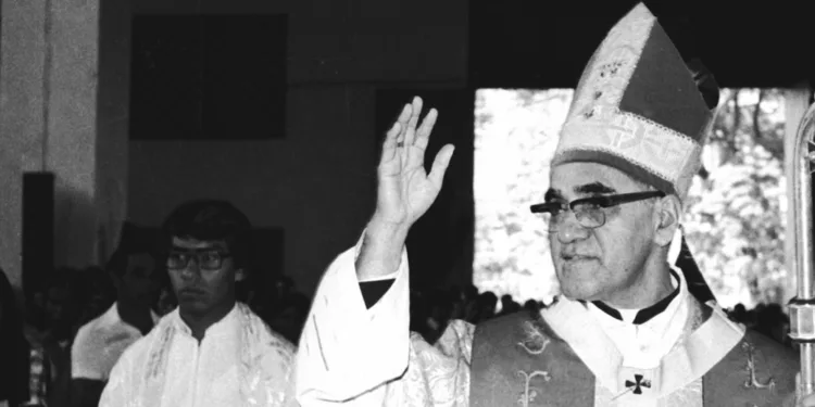 Conmemoran aniversario del asesinato de San Romero de América