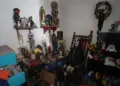 Policía encuentra altar a la Santa Muerte en casa de pandillero guatemalteco