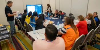 Salvadoreños a la espera del resultado definitivo de las elecciones municipales y Parlacen