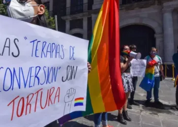 Costa Rica debate proyecto de ley que busca prohibir terapias de conversión