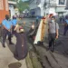 El obispo de Matagalpa, Nicaragua, Rolando Álvarez, acosado por la policía orteguista antes de ser capturado y condenado a 26 años de prisión. Luego fue desterrado.