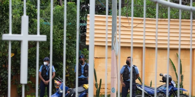 Intensa vigilancia policial limitó procesiones católicas de Semana Santa en Nicaragua