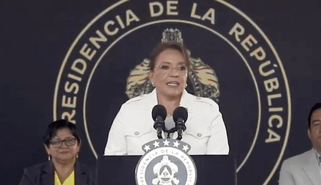 Xiomara Castro, la costumbre del ridículo