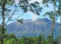 Intensifican vigilancia sobre volcán Rincón de la Vieja en Costa Rica