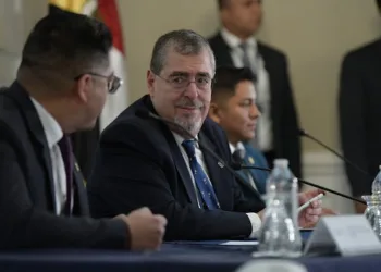 Presidente Arévalo llama a los jóvenes para transformar política y socialmente a Guatemala