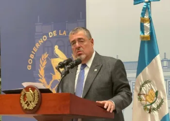 Presidente Arévalo dice que apoyo de EEUU es vital para recuperar la democracia en Guatemala