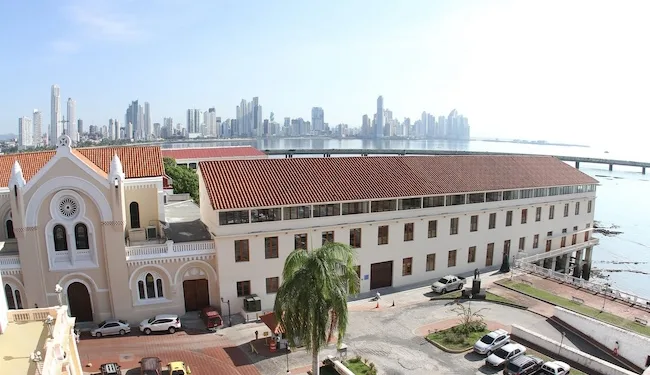 Panamá cierra temporalmente su embajada en Haití