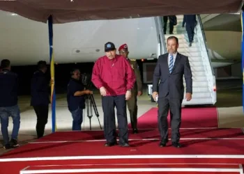 Daniel Ortega aparece en cumbre de dictadores e izquierdistas en Venezuela