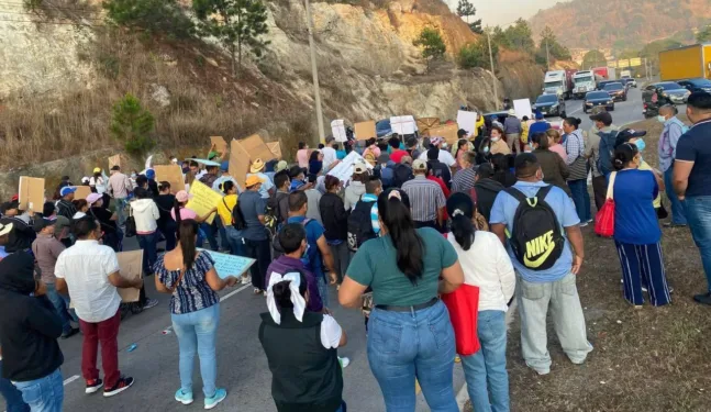 Caos vial en Tegucigalpa por protesta de pacientes con padecimientos renales crónicos