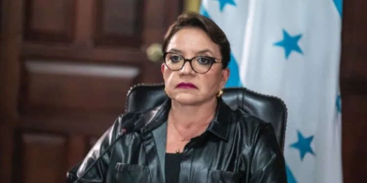 Otro revés de la CELAC a presidenta de Honduras: países rechazan convocatoria extraordinaria