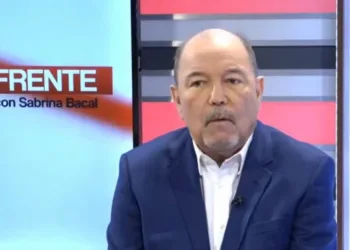 El popular Rubén Blades dice que si Mulino gana presidencia panameña será “títere del corrupto Martinelli”
