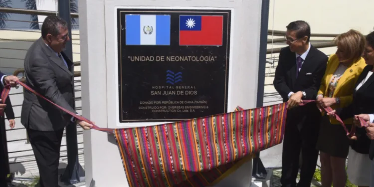 Taiwán dona edificio de neonatología al principal hospital público de Guatemala