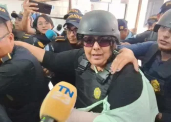 Fiscal guatemalteca acusada de abuso de autoridad queda con arresto domiciliario