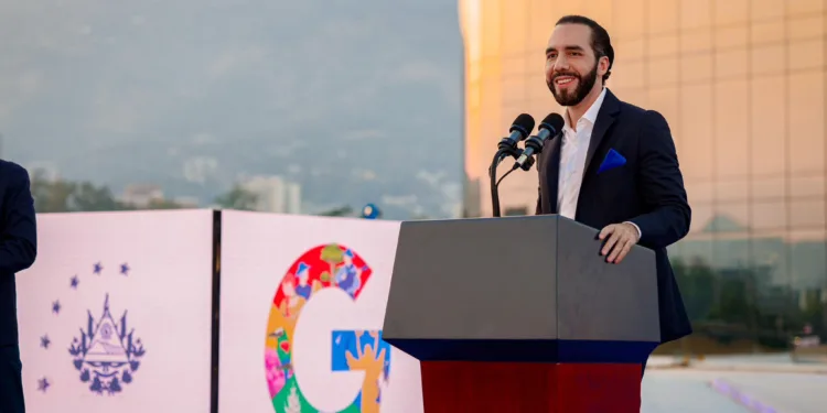 Google inaugura sus oficinas en El Salvador entre aplausos oficialistas