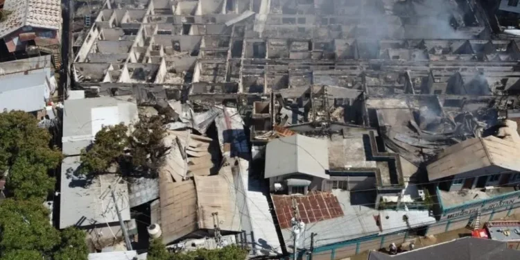 Honduras corre para atender emergencia sanitaria tras incendio de hospital en Roatán