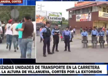 Transportistas hondureños bloquean carretera para denunciar múltiples extorsiones