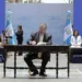 Arévalo anuncia que disminuirá su salario un 25 % y que continuará combatiendo la corrupción en Guatemala
