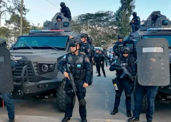 Compra de vehículos blindados para policía hondureña se vuelve discusión política