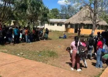 Los migrantes centroamericanos estaban retenidos en este rancho.