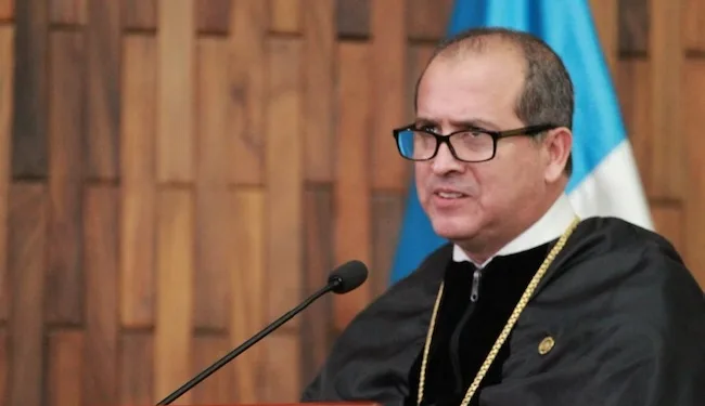Magistrado considerado corrupto por EEUU es el nuevo presidente de la Corte de Constitucionalidad de Guatemala