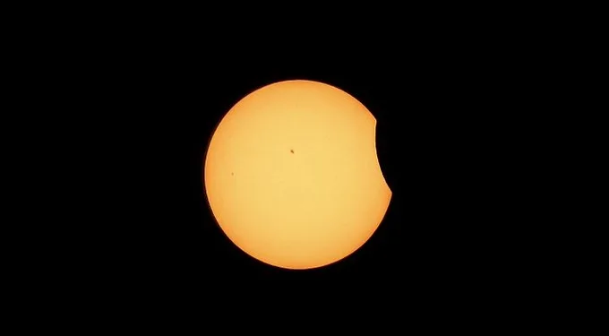 Centroamérica tuvo su eclipse parcial entre nubes y mucho calor