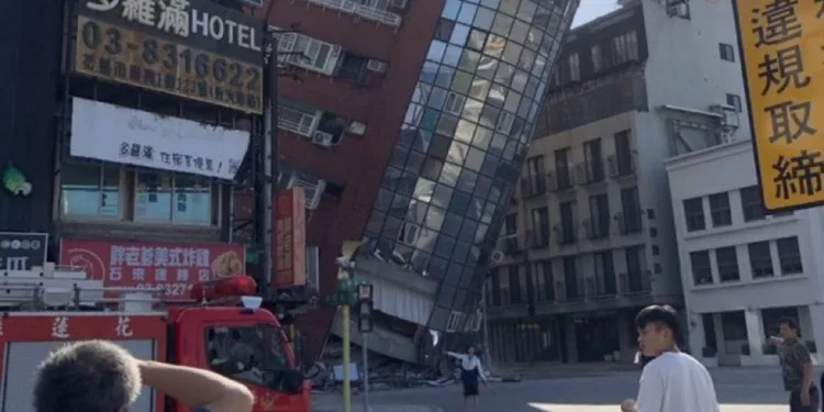 Potente terremoto sacude Taiwán