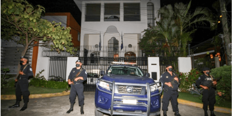 Opositores nicaragüenses critican cinismo de dictadura sandinista en relación a Ecuador