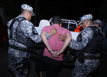 Alcalde salvadoreño arrestado 14 días después de asumir su cargo