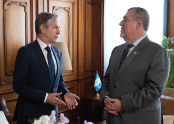 Secretario de Estado de EEUU se reúne con presidente guatemalteco