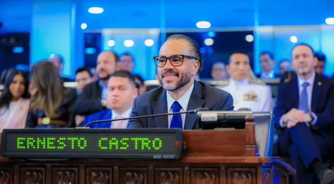 Oficialista Ernesto Castro seguirá como presidente de la Asamblea salvadoreña para 2024-2027