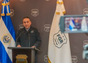 Autoridades salvadoreñas investigan fraude por al menos $35 millones en una cooperativa