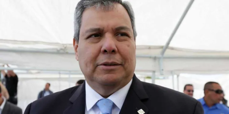 El hondureño Dante Mossi demandará al BCIE por $2.5 millones por daños y perjuicios