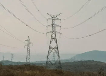 El 95 % de las empresas afectadas por los apagones en Honduras