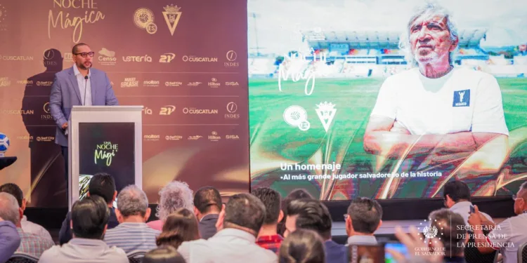 Selección Salvadoreña enfrentará al Cádiz español en homenaje al “Mágico González”
