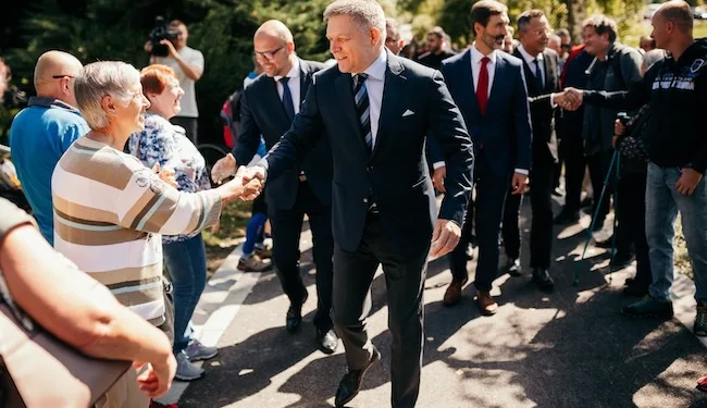 ¿Quién es Robert Fico?