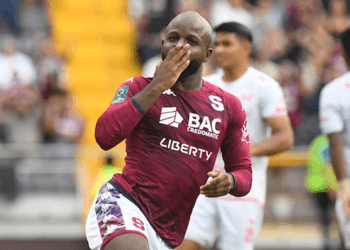 Costa Rica y Panamá ya tienen a sus semifinalistas en campeonatos de fútbol