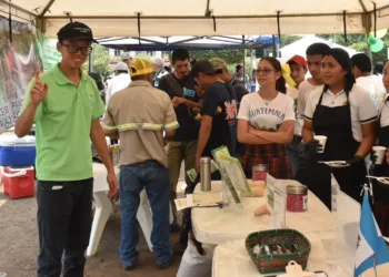 Proyecto de Maíz de Taiwán participa en feria agrícola en Guatemala